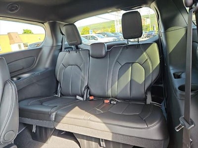 2027 Chrysler Pacifica PACIFICA SELECT