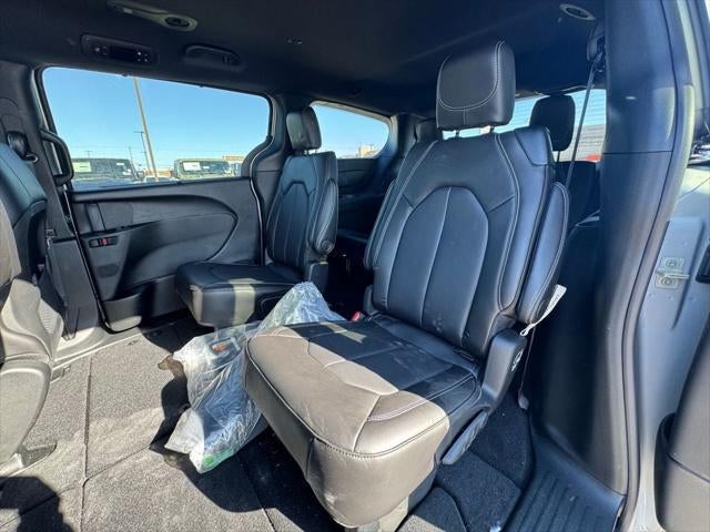 2026 Chrysler Voyager VOYAGER LX