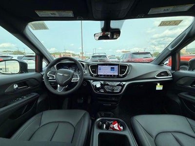 2026 Chrysler Voyager VOYAGER LX