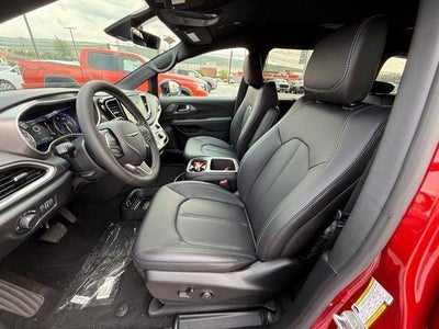 2026 Chrysler Voyager VOYAGER LX