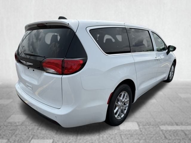 2026 Chrysler Voyager VOYAGER LX