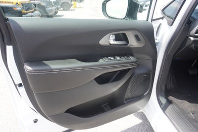 2027 Chrysler Pacifica PACIFICA LIMITED