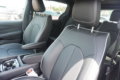 2027 Chrysler Pacifica PACIFICA LIMITED