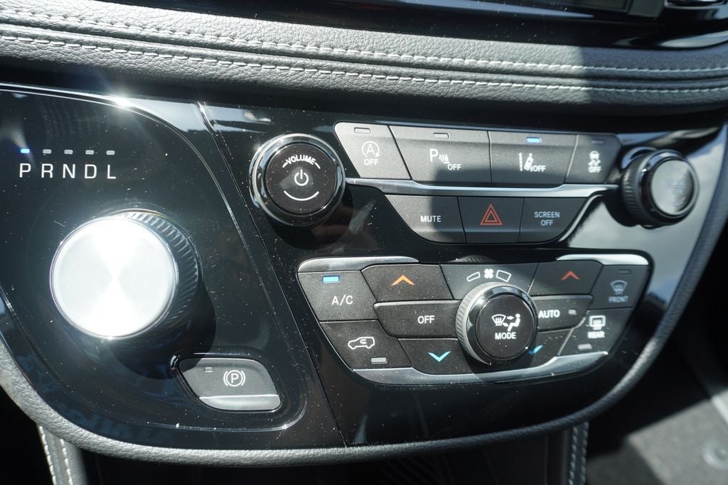 2027 Chrysler Pacifica PACIFICA LIMITED