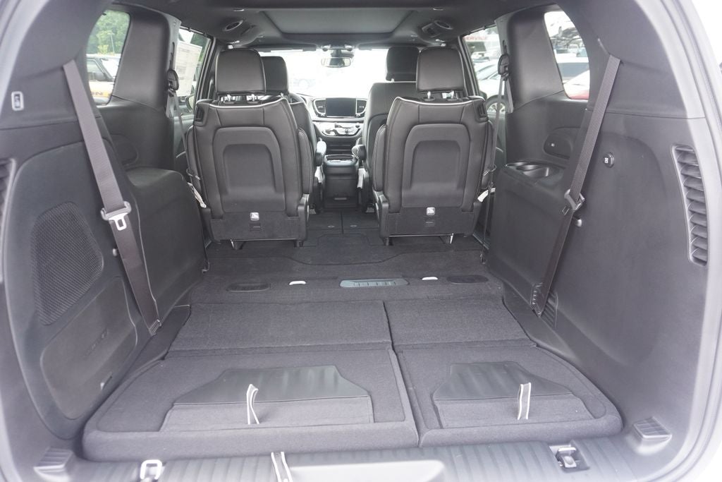 2027 Chrysler Pacifica PACIFICA LIMITED