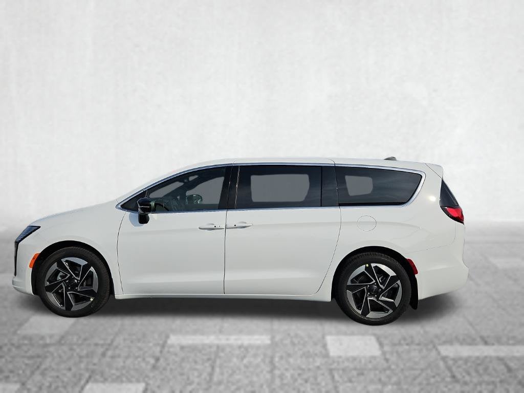 2027 Chrysler Pacifica PACIFICA LIMITED
