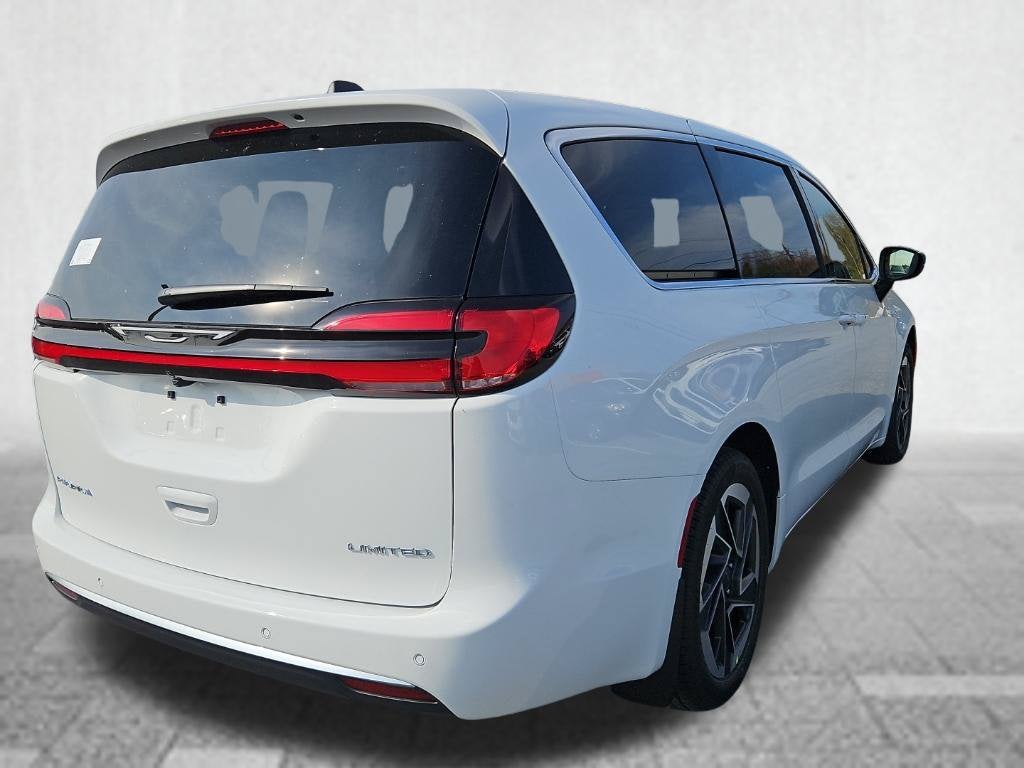 2027 Chrysler Pacifica PACIFICA LIMITED