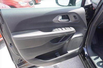 2027 Chrysler Pacifica PACIFICA SELECT AWD