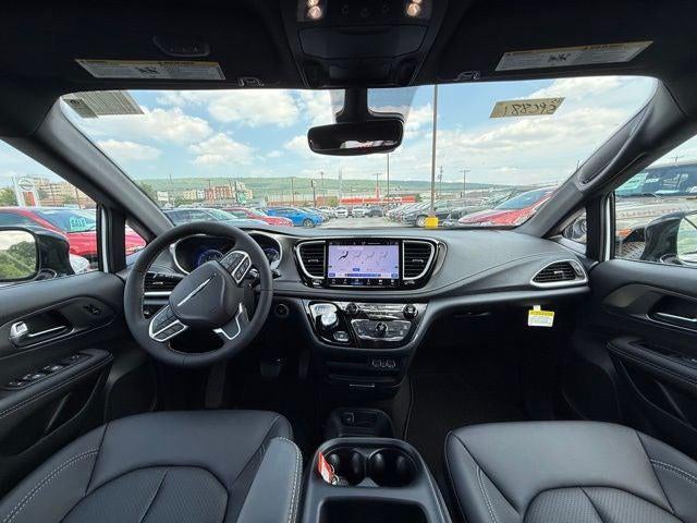 2025 Chrysler Pacifica PACIFICA SELECT AWD