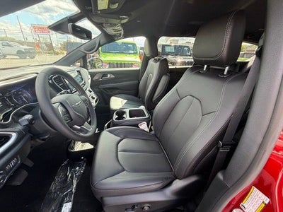 2026 Chrysler Pacifica PACIFICA SELECT AWD