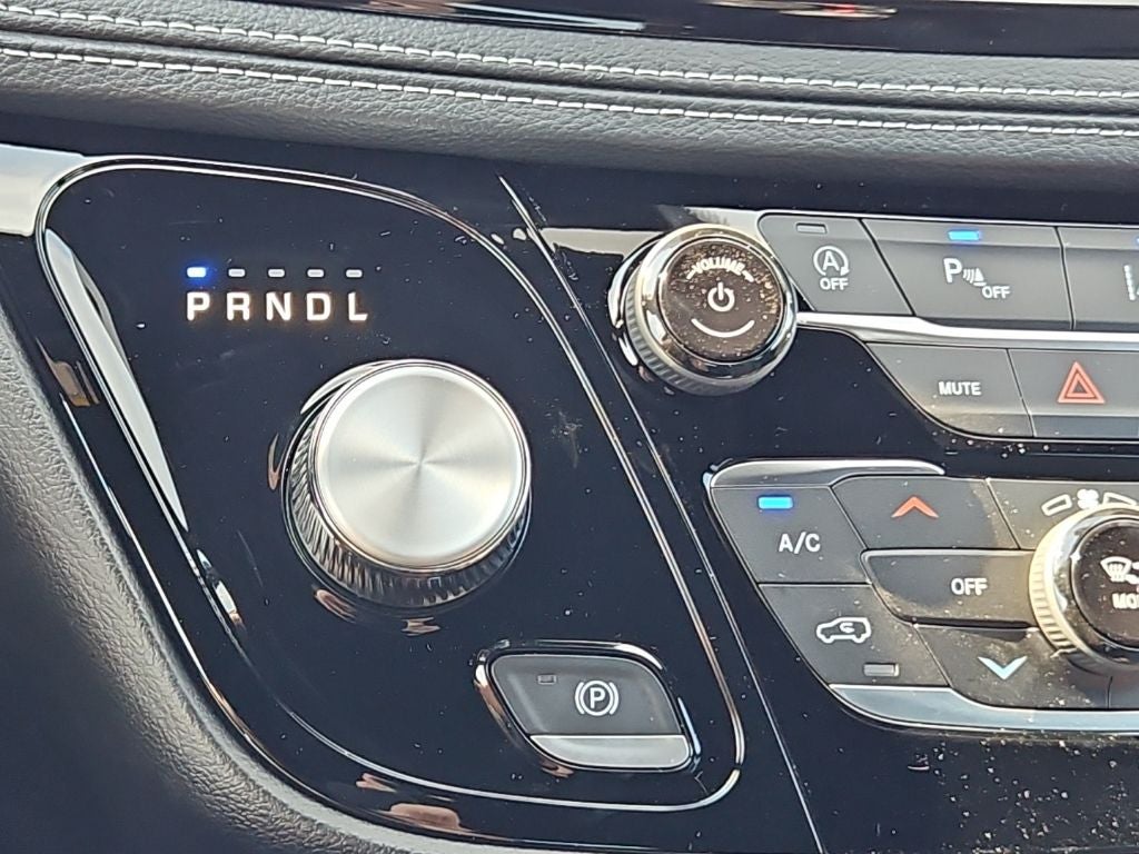 2027 Chrysler Pacifica PACIFICA SELECT AWD