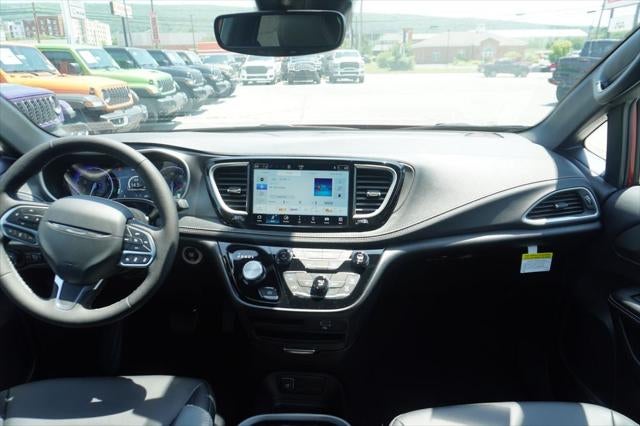2027 Chrysler Pacifica PACIFICA SELECT AWD