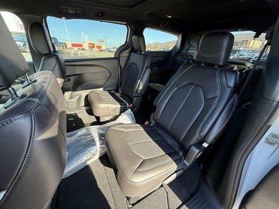 2026 Chrysler Pacifica PACIFICA SELECT AWD