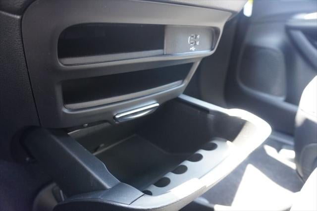 2027 Chrysler Pacifica PACIFICA SELECT AWD