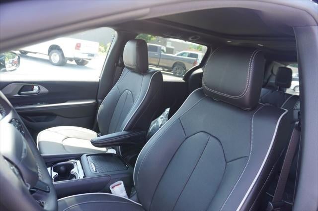 2027 Chrysler Pacifica PACIFICA LIMITED AWD
