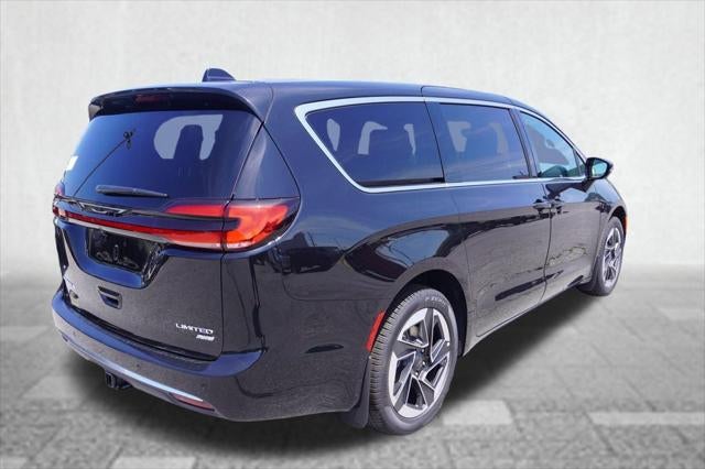 2027 Chrysler Pacifica PACIFICA LIMITED AWD