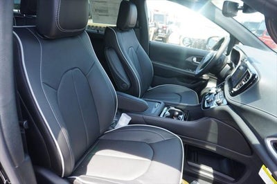 2027 Chrysler Pacifica PACIFICA LIMITED AWD