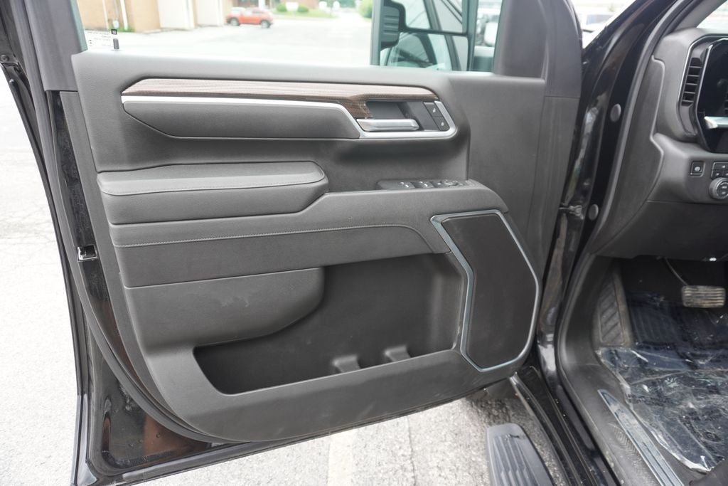 2025 Chevrolet Silverado 2500HD 4WD Crew Cab Standard Bed LT