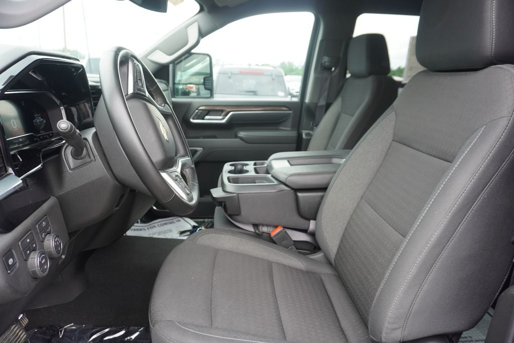 2025 Chevrolet Silverado 2500HD 4WD Crew Cab Standard Bed LT