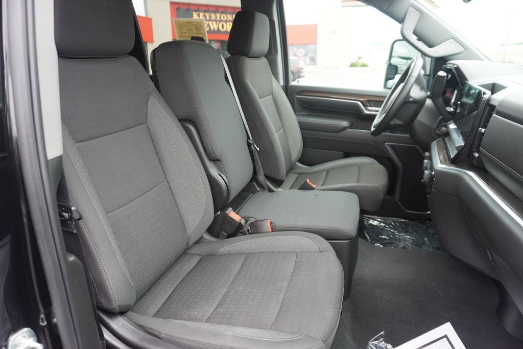 2025 Chevrolet Silverado 2500HD 4WD Crew Cab Standard Bed LT