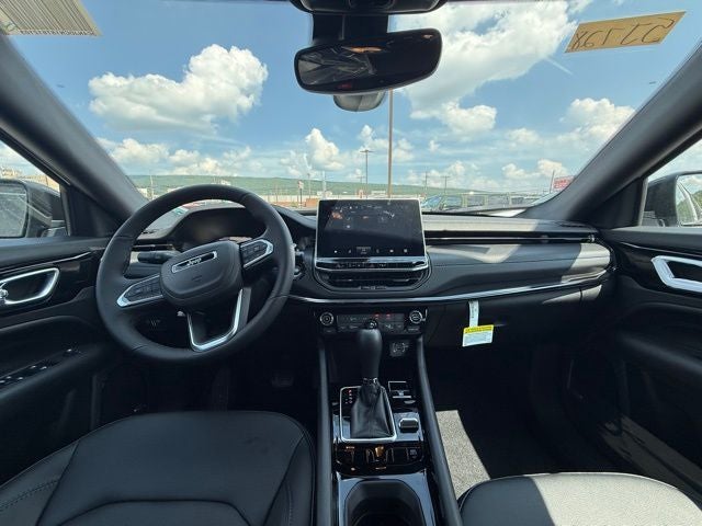 2025 Jeep Compass COMPASS LIMITED 4X4