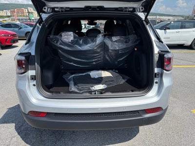 2025 Jeep Compass COMPASS LIMITED 4X4