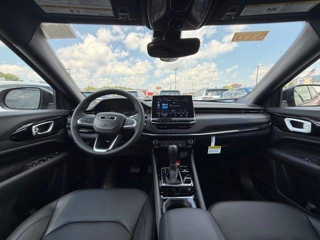 2025 Jeep Compass COMPASS LIMITED 4X4