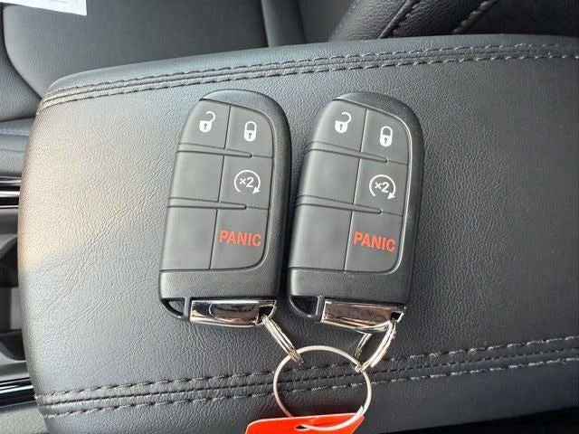 2025 Jeep Compass COMPASS LIMITED 4X4