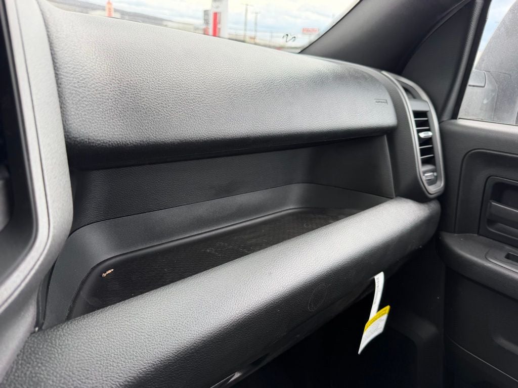 2026 RAM Ram 2500 RAM 2500 BLACK EXPRESS CREW CAB 4X4 6'4' BOX