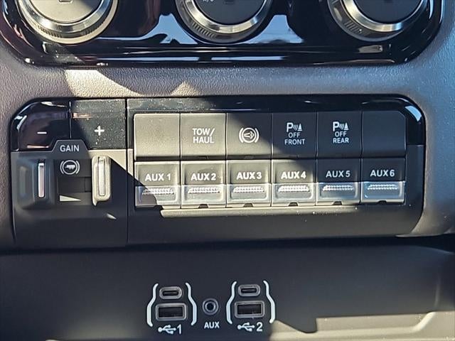 2027 RAM Ram 2500 RAM 2500 BIG HORN CREW CAB 4X4 6'4' BOX