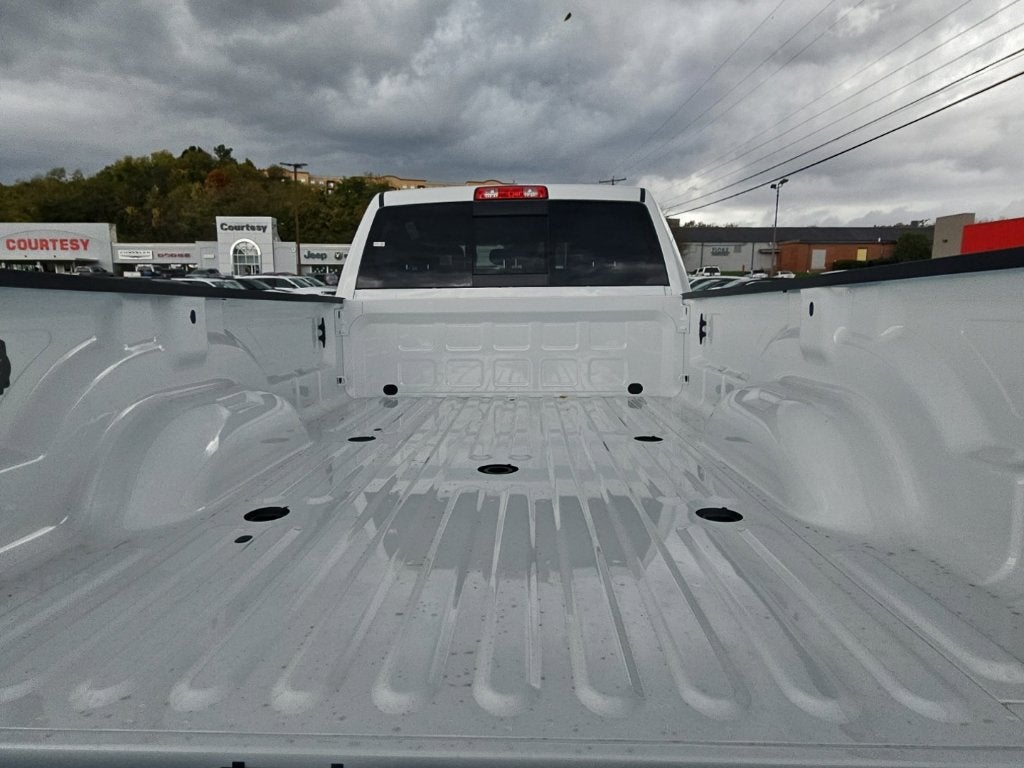 2027 RAM Ram 2500 RAM 2500 TRADESMAN CREW CAB 4X4 8' BOX