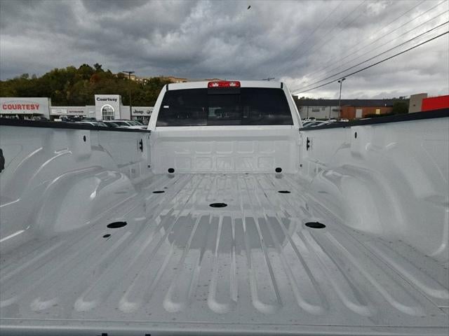 2027 RAM Ram 2500 RAM 2500 TRADESMAN CREW CAB 4X4 8' BOX