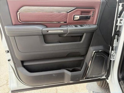 2026 RAM 3500 RAM 3500 LIMITED CREW CAB 4X4 8' BOX