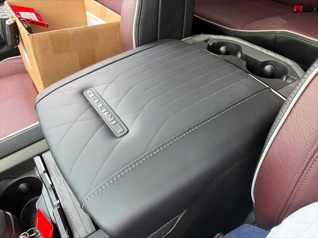 2026 RAM 3500 RAM 3500 LIMITED CREW CAB 4X4 8' BOX