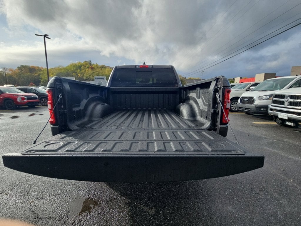 2027 RAM Ram 1500 RAM 1500 WARLOCK CREW CAB 4X4 5'7' BOX