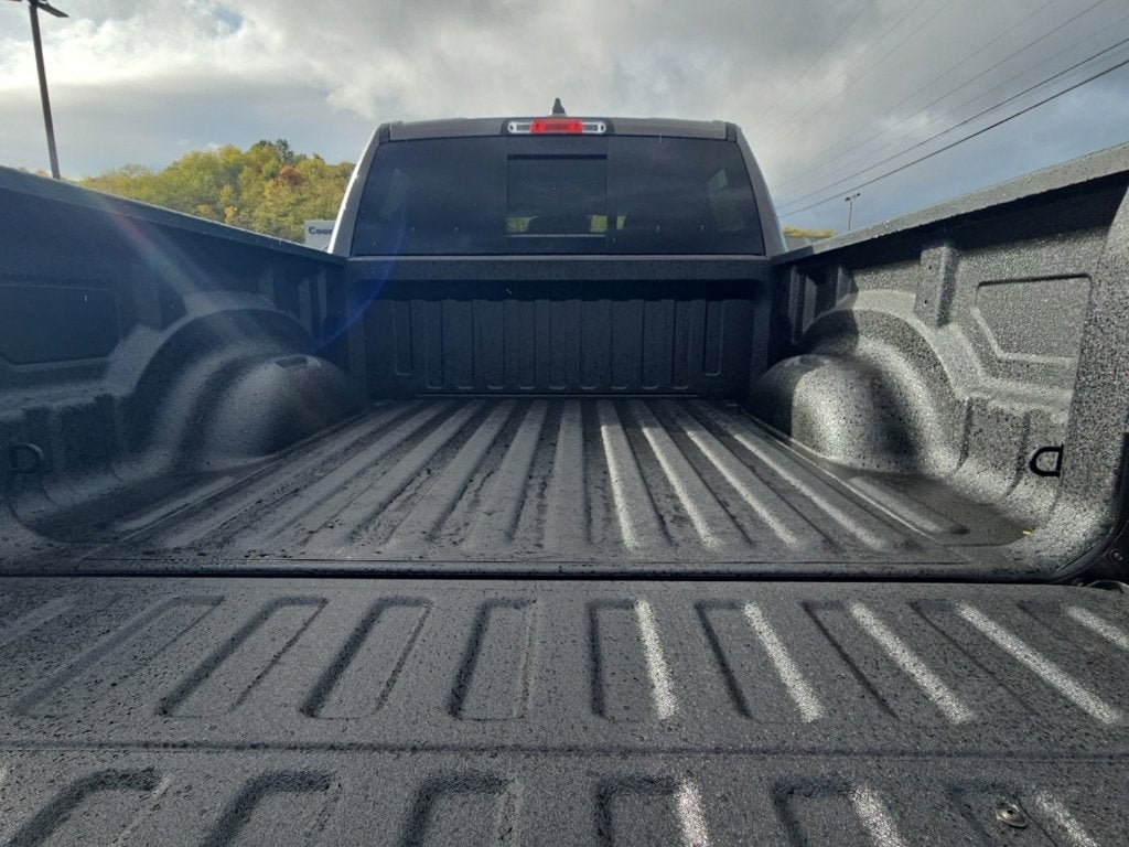 2027 RAM Ram 1500 RAM 1500 WARLOCK CREW CAB 4X4 5'7' BOX
