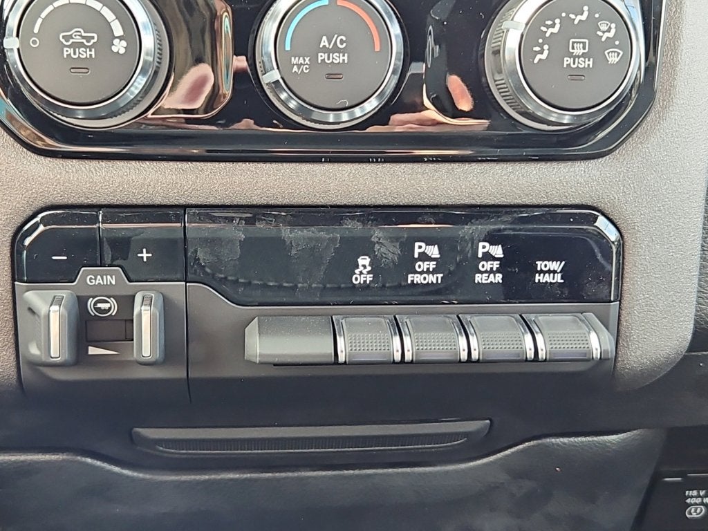 2027 RAM Ram 1500 RAM 1500 WARLOCK CREW CAB 4X4 5'7' BOX