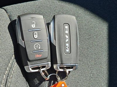2027 RAM Ram 1500 RAM 1500 WARLOCK CREW CAB 4X4 5'7' BOX