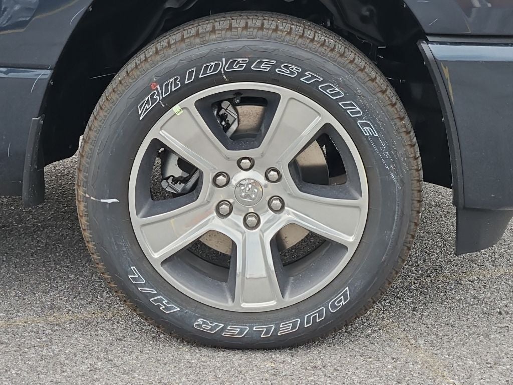 2026 RAM 1500 RAM 1500 EXPRESS CREW CAB 4X4 5'7' BOX