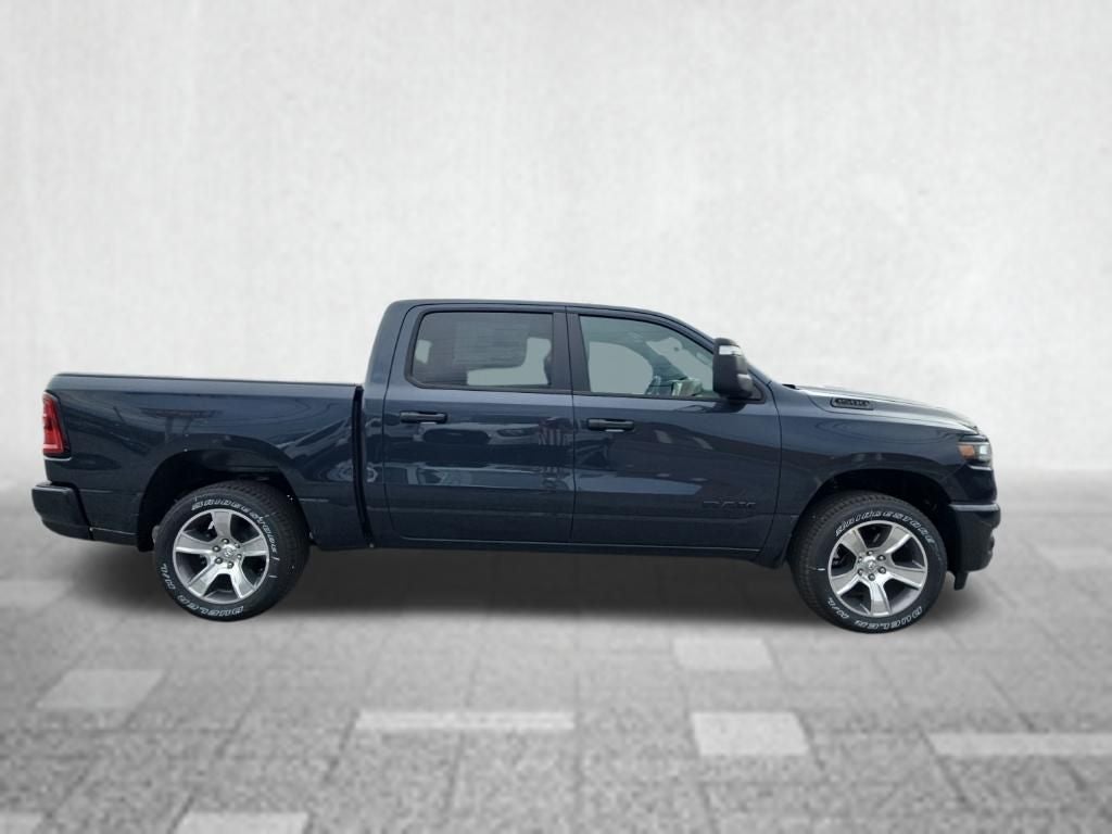 2026 RAM 1500 RAM 1500 EXPRESS CREW CAB 4X4 5'7' BOX