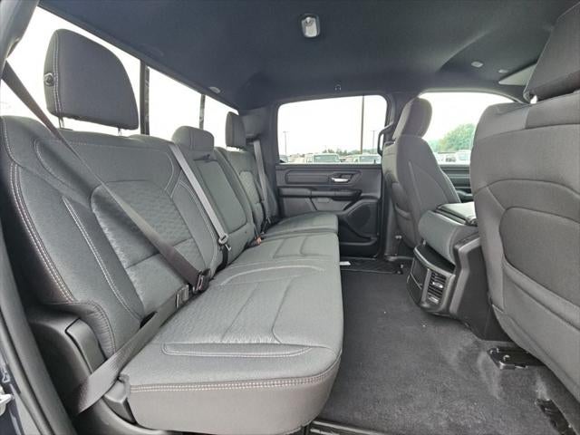 2026 RAM 1500 RAM 1500 EXPRESS CREW CAB 4X4 5'7' BOX
