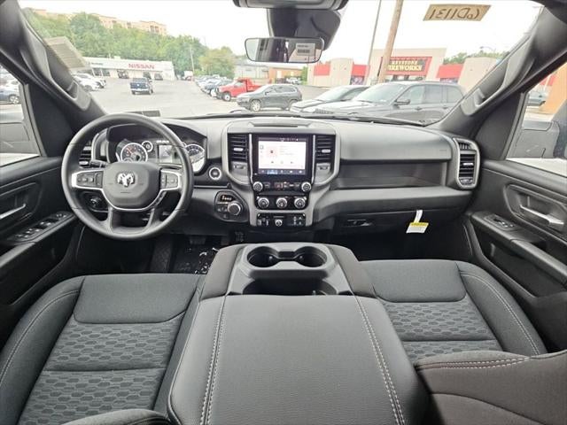 2026 RAM 1500 RAM 1500 EXPRESS CREW CAB 4X4 5'7' BOX