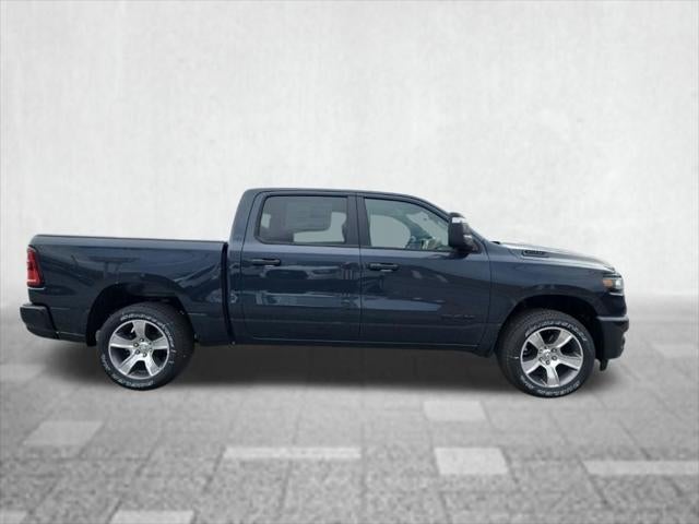 2026 RAM 1500 RAM 1500 EXPRESS CREW CAB 4X4 5'7' BOX