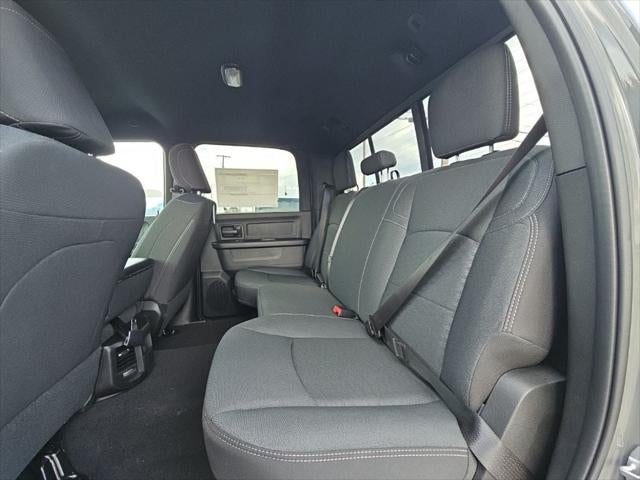 2027 RAM Ram 2500 RAM 2500 BLACK EXPRESS CREW CAB 4X4 6'4' BOX