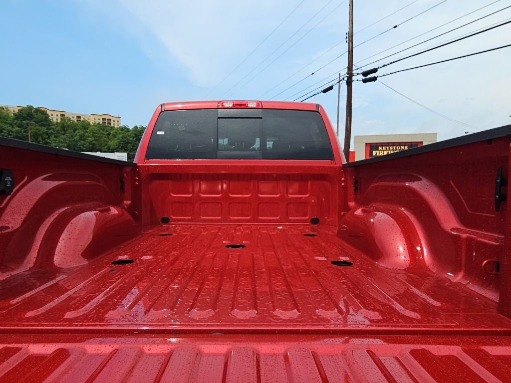 2026 RAM 2500 RAM 2500 BLACK EXPRESS CREW CAB 4X4 6'4' BOX