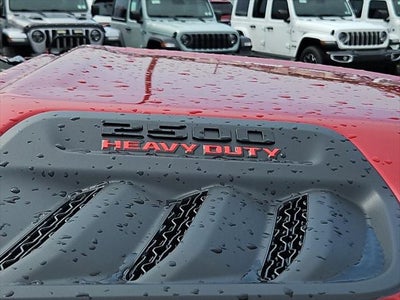 2026 RAM 2500 RAM 2500 BLACK EXPRESS CREW CAB 4X4 6'4' BOX