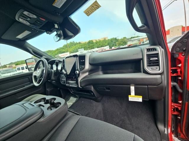 2026 RAM 2500 RAM 2500 BLACK EXPRESS CREW CAB 4X4 6'4' BOX