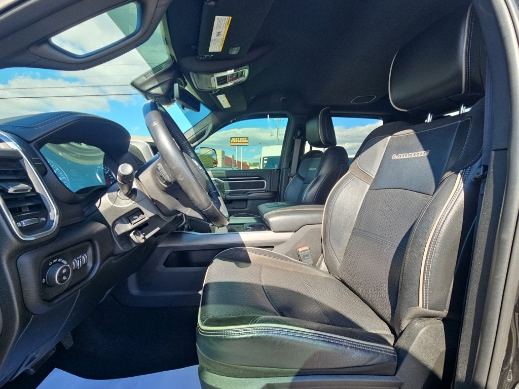 2022 RAM 2500 Laramie Crew Cab 4x4 6'4' Box