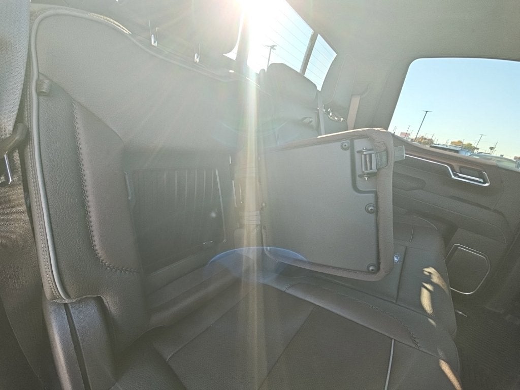 2023 GMC Sierra 1500 4WD Crew Cab Short Box Denali