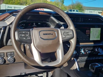 2023 GMC Sierra 1500 4WD Crew Cab Short Box Denali